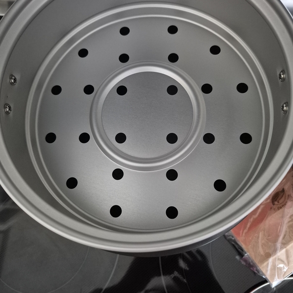 Sunbeam Red Multi-Function Rice Cooker with Steaming Insert - Picture 3 of 6